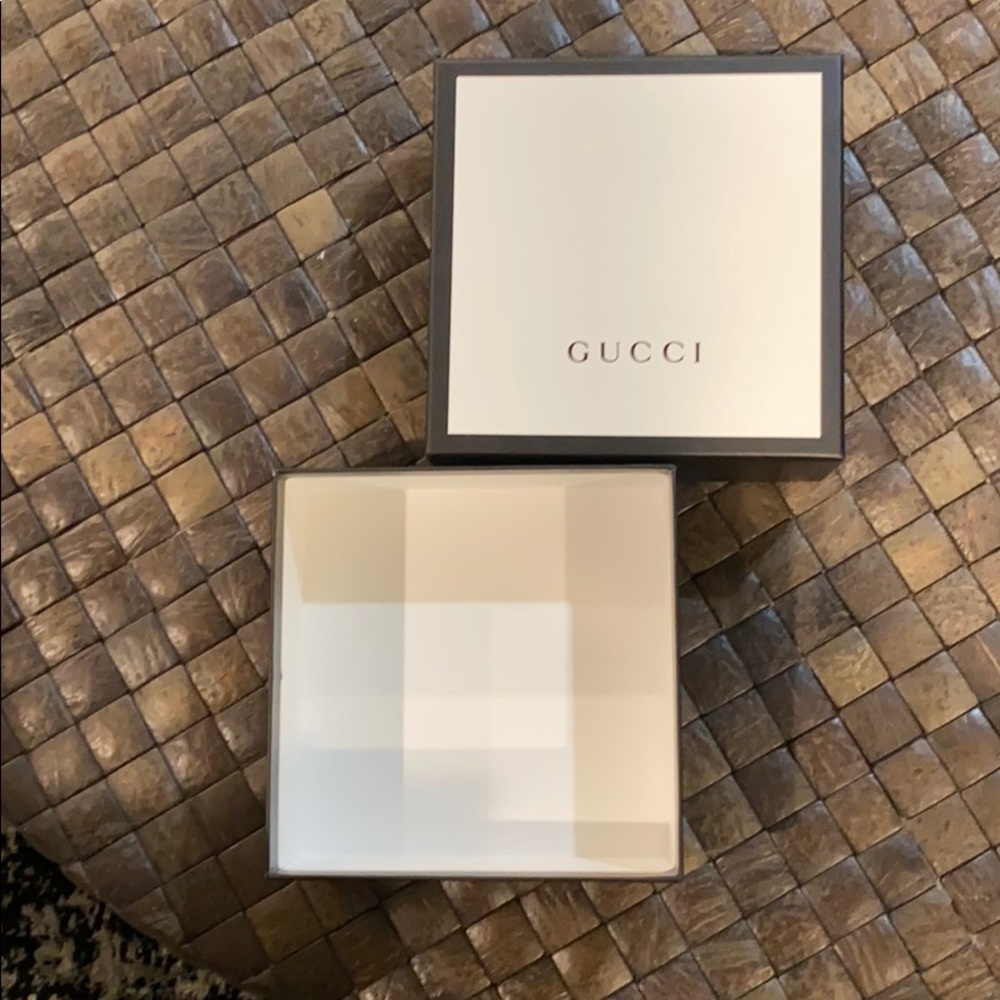 Gucci box